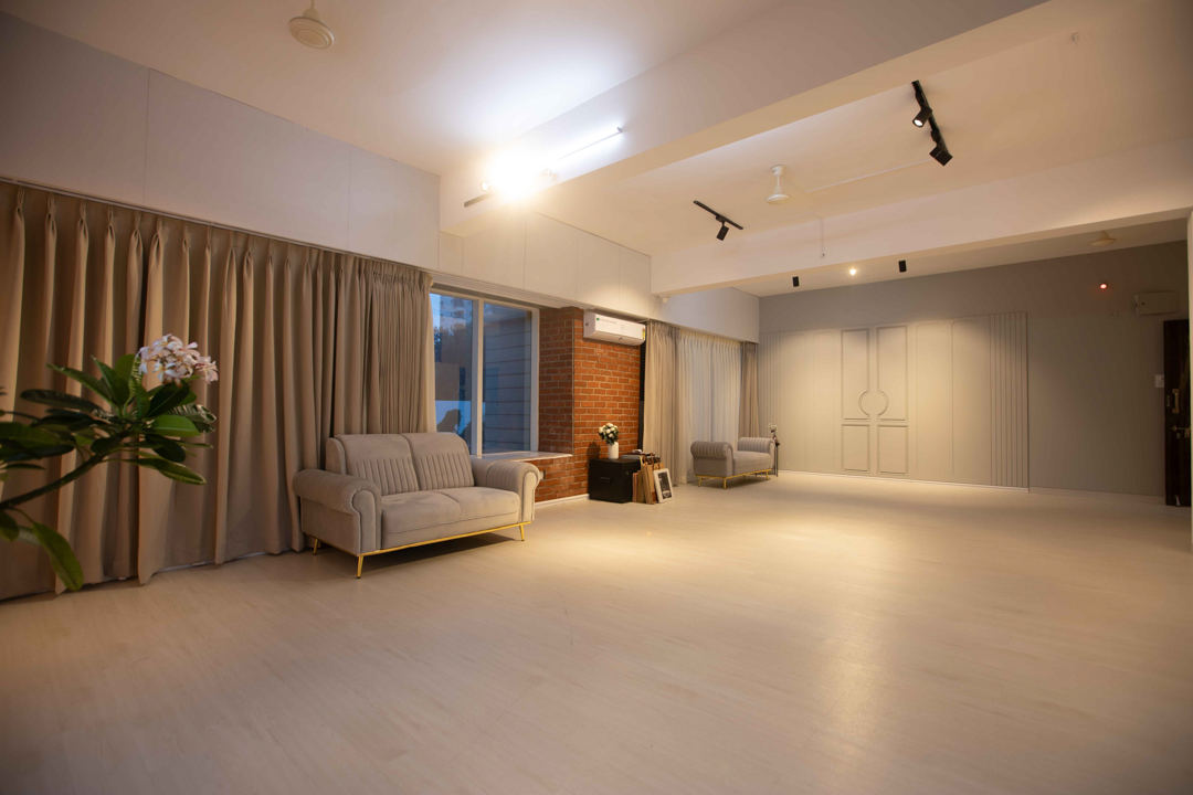 Long perspective shot of the studio floor and wall panels